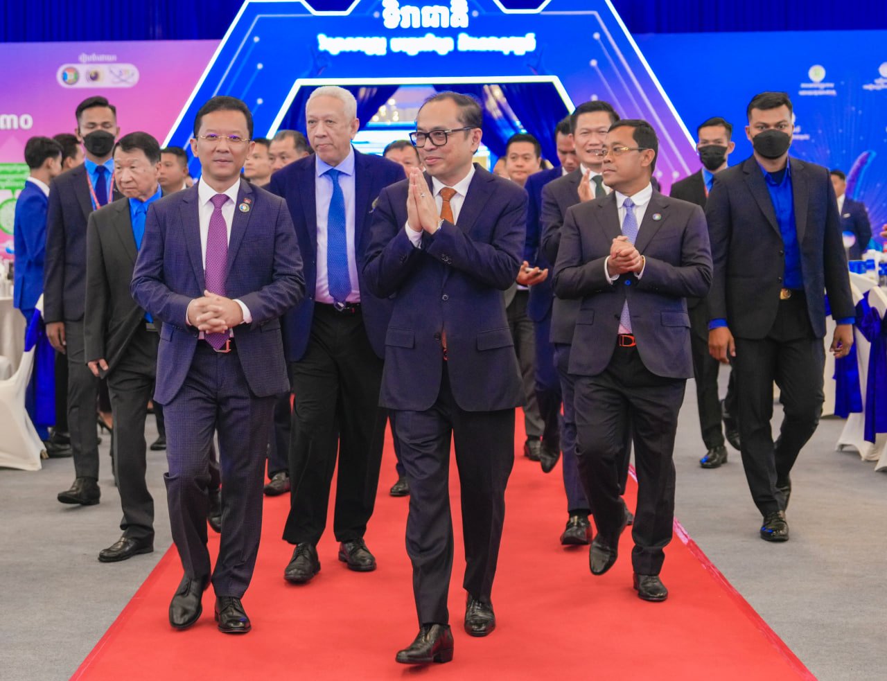 ឯកឧត្តមឧបនាយករដ្ឋមន្រ្តីប្រចាំការ វង្សី វិស្សុត