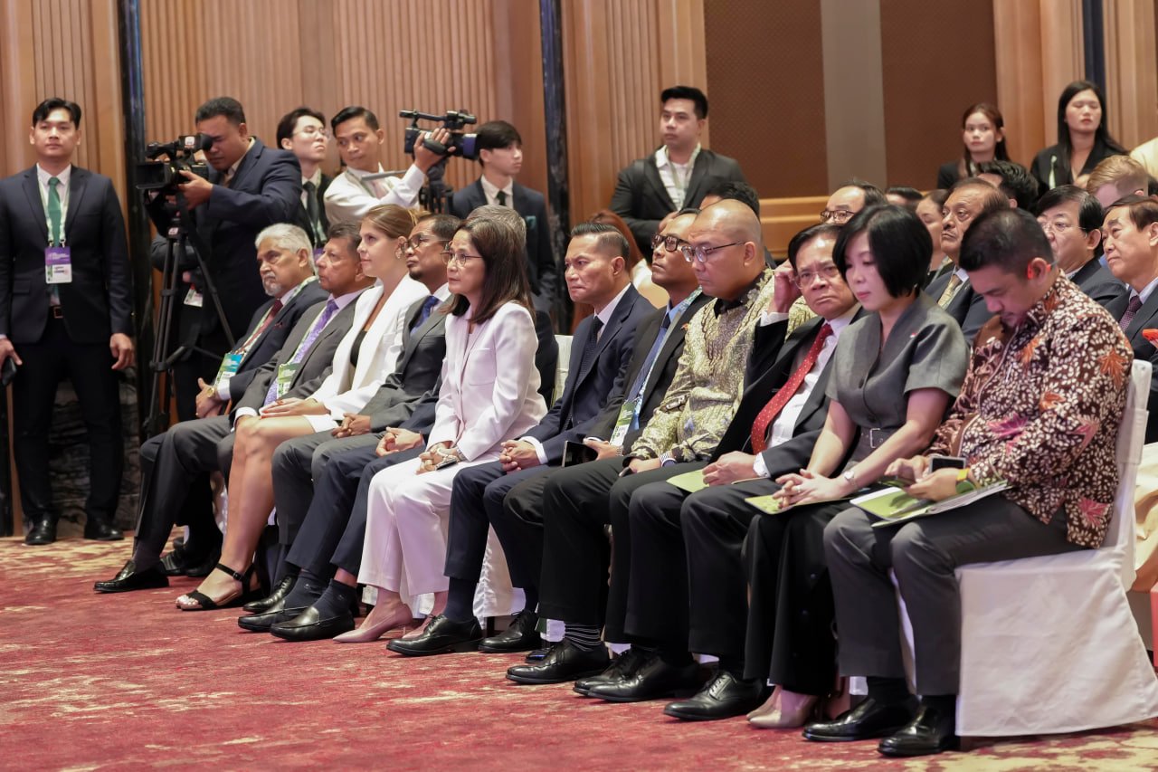 ឯកឧត្តមឧបនាយករដ្ឋមន្រ្តីប្រចាំការ វង្សី វិស្សុត