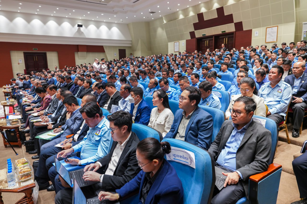 ឯកឧត្តមឧបនាយករដ្ឋមន្រ្តីប្រចាំការ វង្សី វិស្សុត