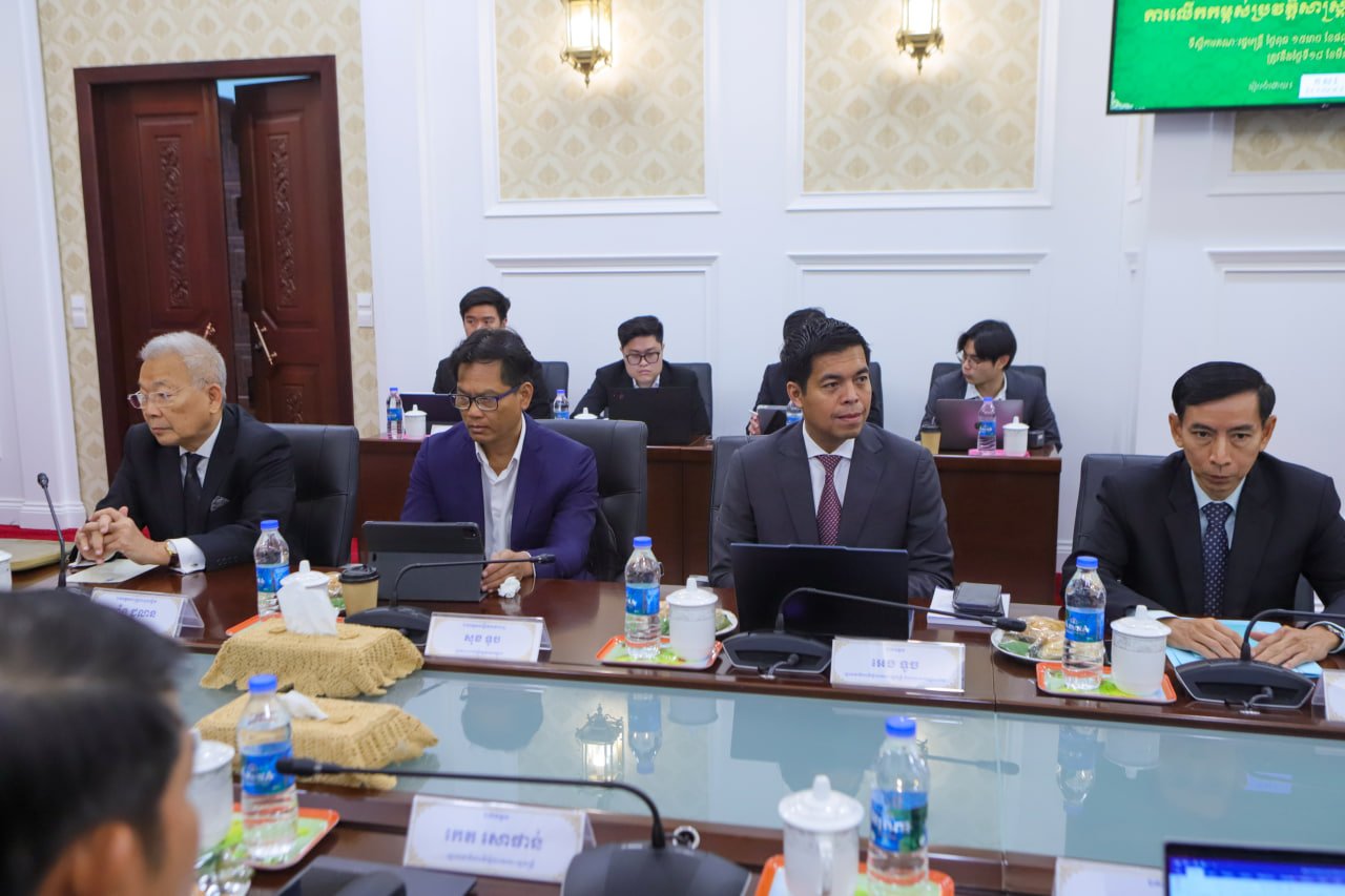 ឯកឧត្តមឧបនាយករដ្ឋមន្រ្តីប្រចាំការ វង្សី វិស្សុត