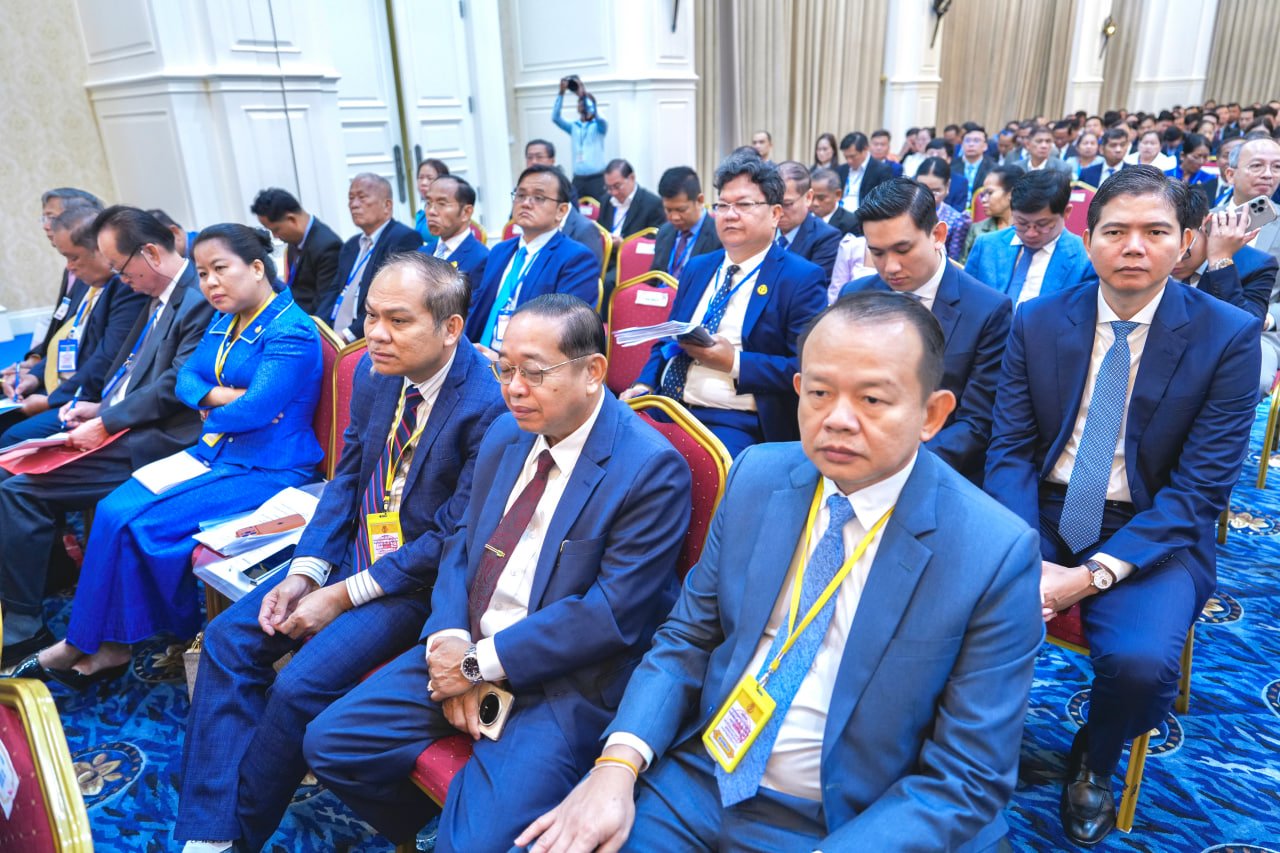 ឯកឧត្តមឧបនាយករដ្ឋមន្រ្តីប្រចាំការ វង្សី វិស្សុត