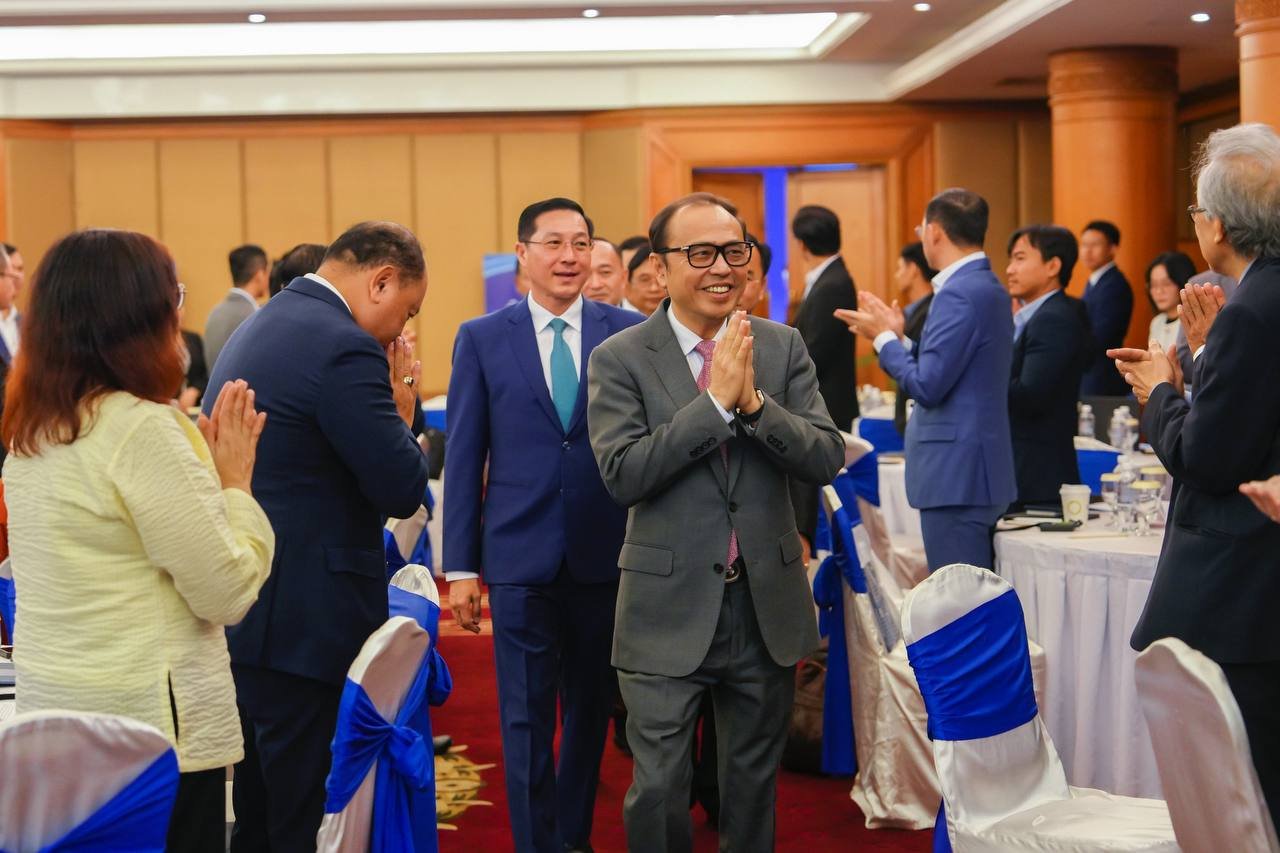 ឯកឧត្តមឧបនាយករដ្ឋមន្រ្តីប្រចាំការ វង្សី វិស្សុត