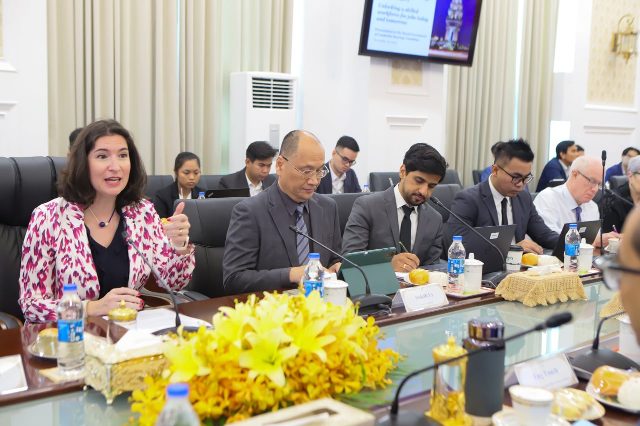 ឯកឧត្តមឧបនាយករដ្ឋមន្ត្រីប្រចាំការ វង្សី វិស្សុត