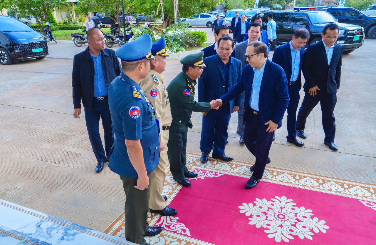 ឯកឧត្ដមឧបនាយករដ្ឋមន្រ្តីប្រចាំការ វង្សី វិស្សុត