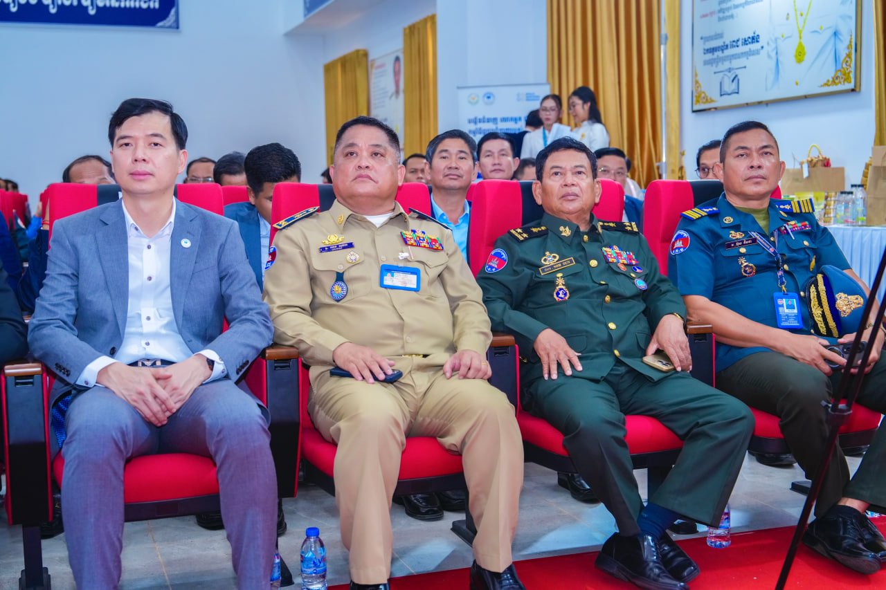 ឯកឧត្ដមឧបនាយករដ្ឋមន្រ្តីប្រចាំការ វង្សី វិស្សុត