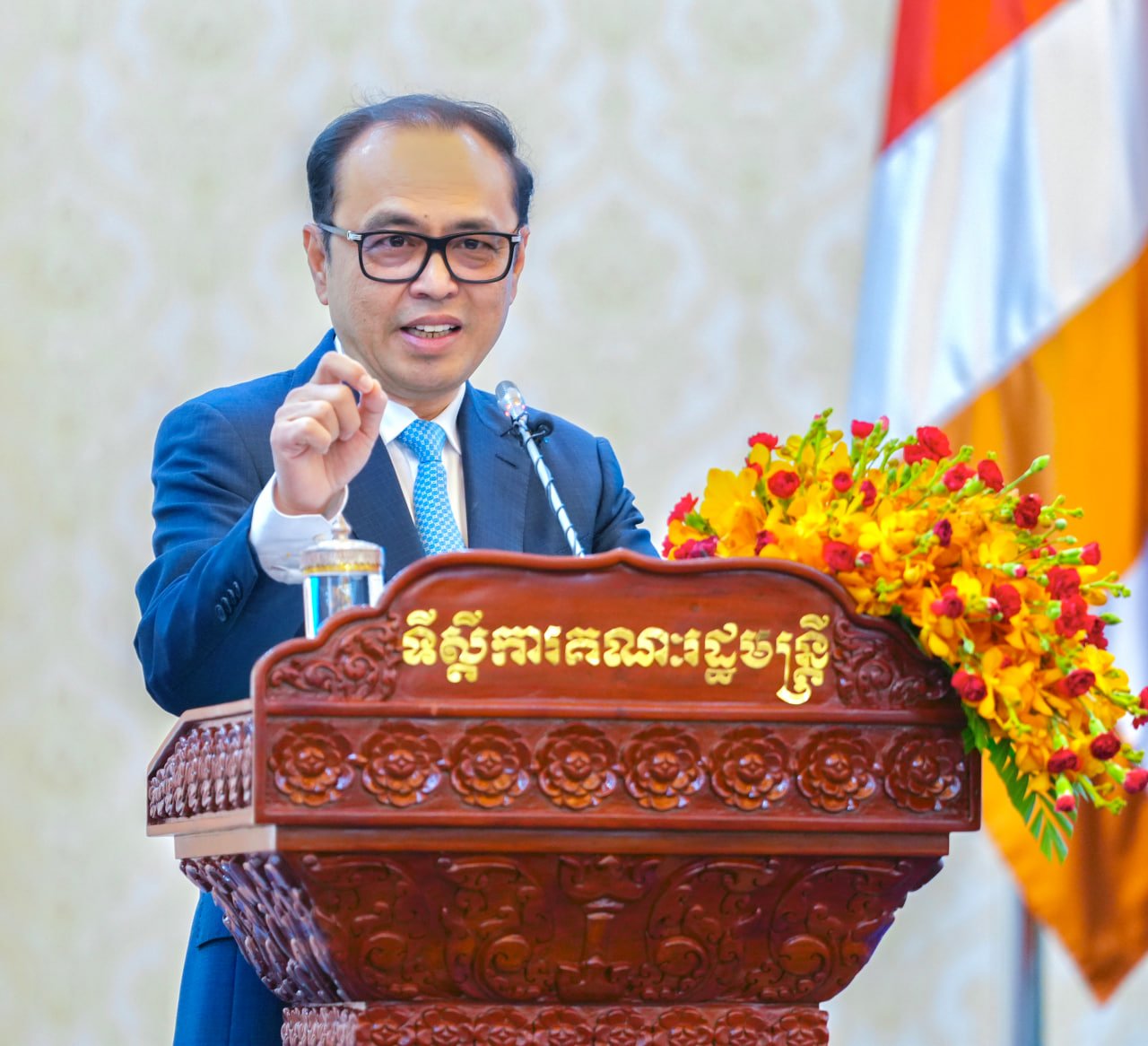 ឯកឧត្តមឧបនាយករដ្ឋមន្រ្តីប្រចាំការ វង្សី វិស្សុត