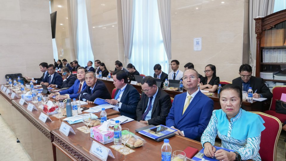ឯកឧត្តមឧបនាយករដ្ឋមន្រ្តីប្រចាំការ វង្សី វិស្សុត