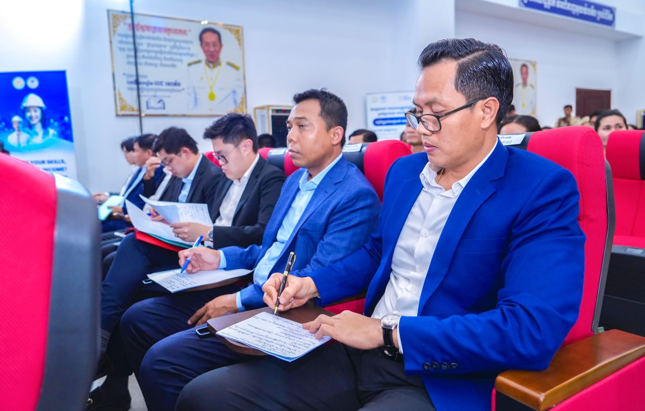 ឯកឧត្ដមឧបនាយករដ្ឋមន្រ្តីប្រចាំការ វង្សី វិស្សុត