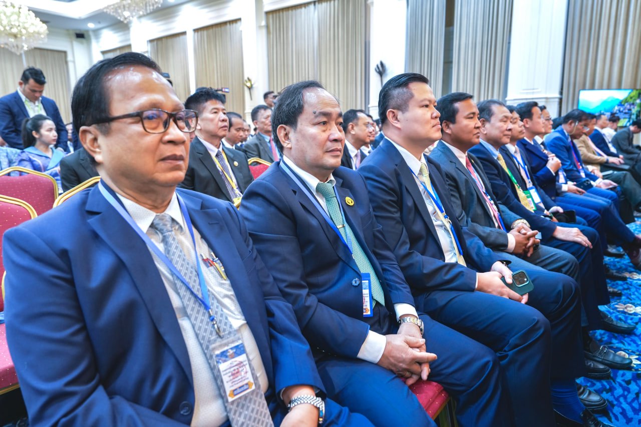 ឯកឧត្តមឧបនាយករដ្ឋមន្រ្តីប្រចាំការ វង្សី វិស្សុត