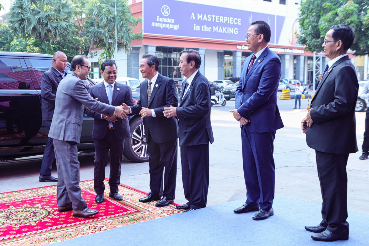 ឯកឧត្តមឧបនាយករដ្ឋមន្រ្តីប្រចាំការ វង្សី វិស្សុត