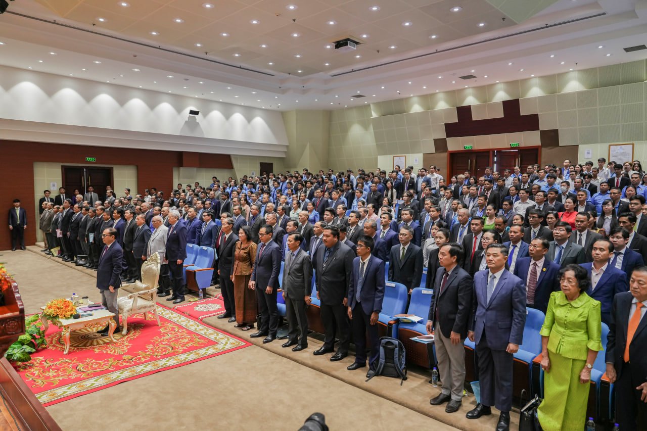 ឯកឧត្តមឧបនាយករដ្ឋមន្រ្តីប្រចាំការ វង្សី វិស្សុត