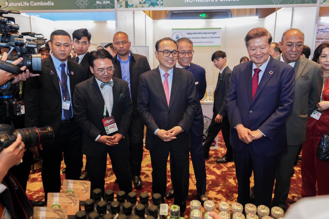 ឯកឧត្តមឧបនាយករដ្ឋមន្រ្តីប្រចាំការ វង្សី វិស្សុត