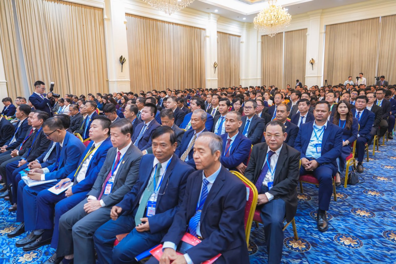 ឯកឧត្តមឧបនាយករដ្ឋមន្រ្តីប្រចាំការ វង្សី វិស្សុត