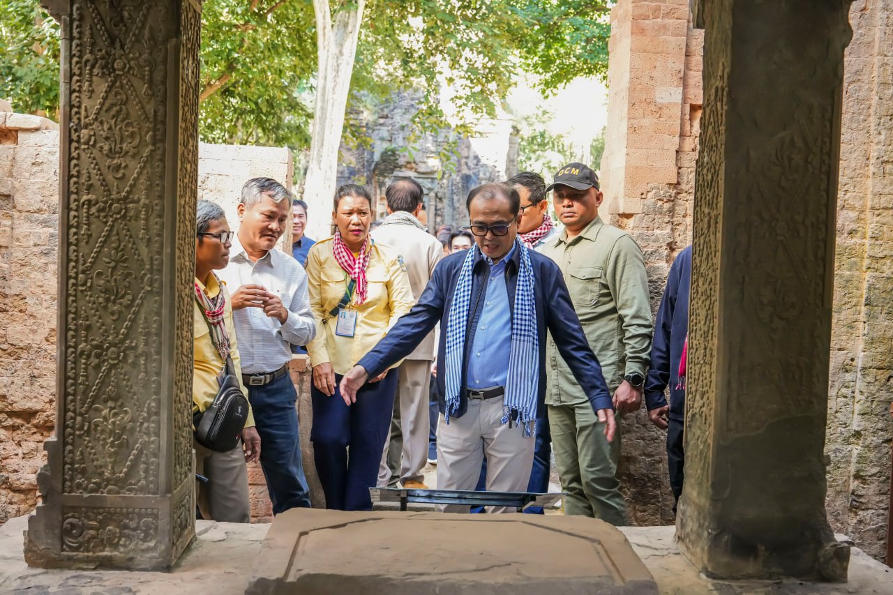 ឯកឧត្តមឧបនាយករដ្ឋមន្ត្រីប្រចាំការ វង្សី វិស្សុត