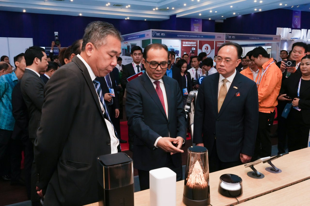 ឯកឧត្តមឧបនាយករដ្ឋមន្ត្រីប្រចាំការ វង្សី វិស្សុត