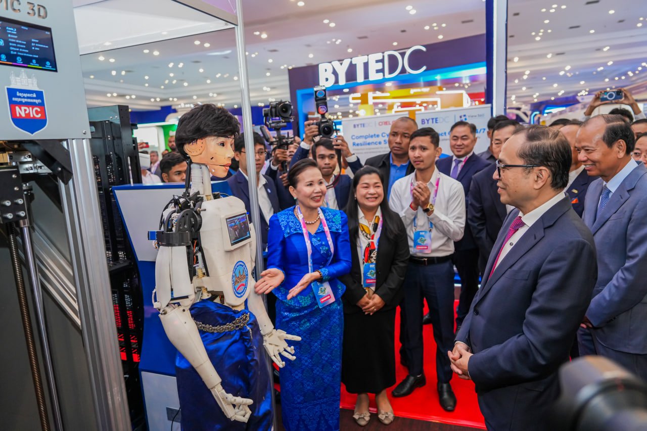 ឯកឧត្តមឧបនាយករដ្ឋមន្ត្រីប្រចាំការ វង្សី វិស្សុត