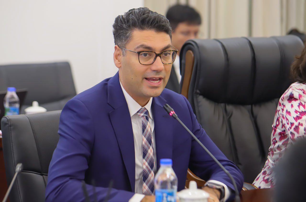 ឯកឧត្តមឧបនាយករដ្ឋមន្ត្រីប្រចាំការ វង្សី វិស្សុត