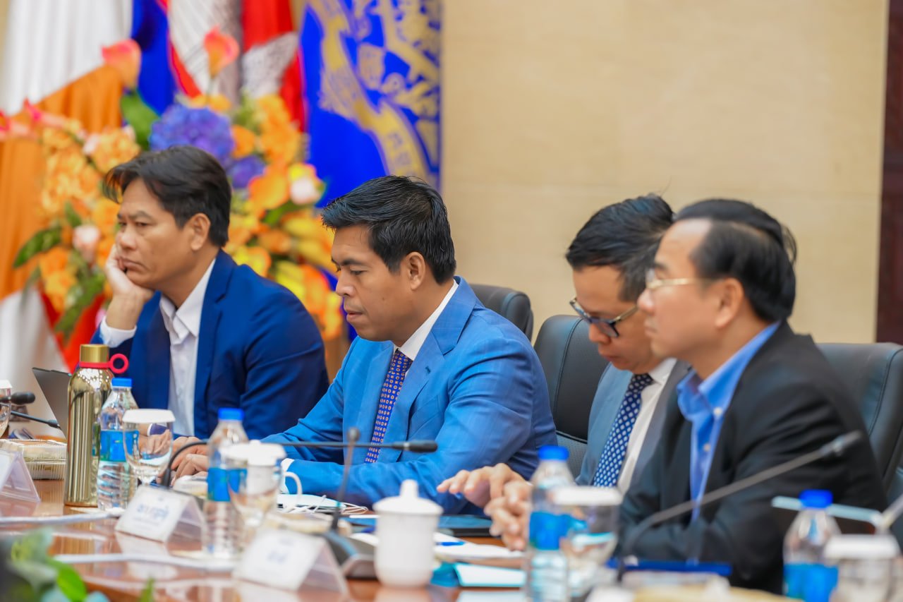 ឯកឧត្តមឧបនាយករដ្ឋមន្រ្តីប្រចាំការ វង្សី វិស្សុត