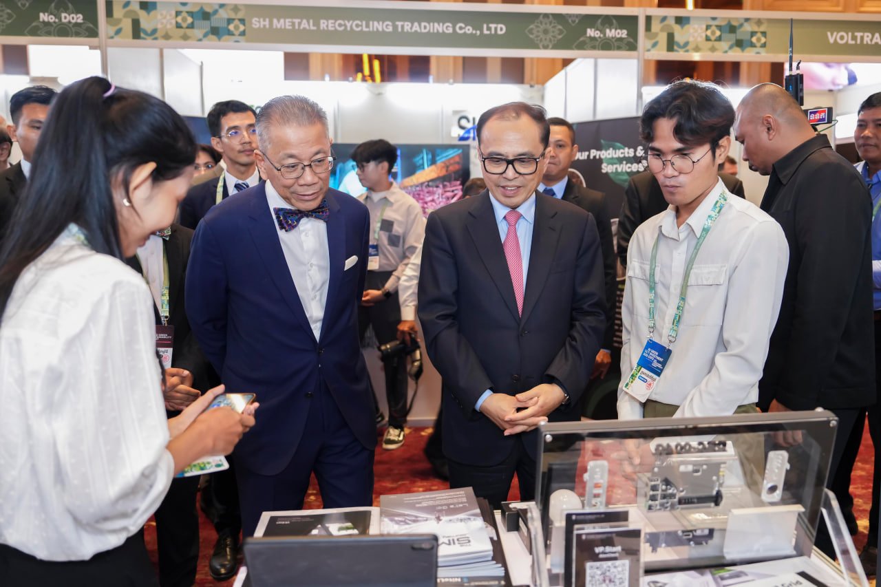 ឯកឧត្តមឧបនាយករដ្ឋមន្រ្តីប្រចាំការ វង្សី វិស្សុត