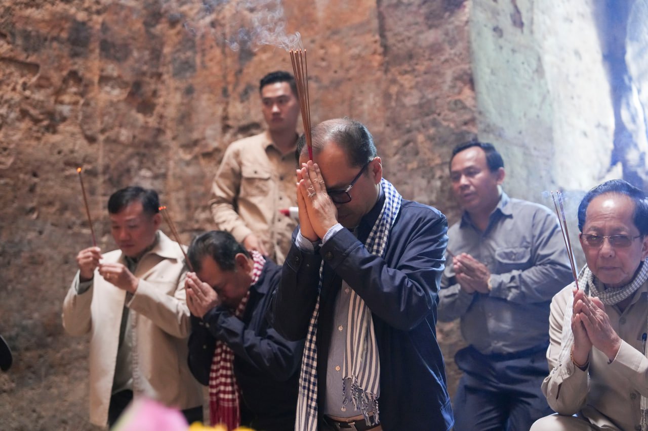 ឯកឧត្តមឧបនាយករដ្ឋមន្ត្រីប្រចាំការ វង្សី វិស្សុត