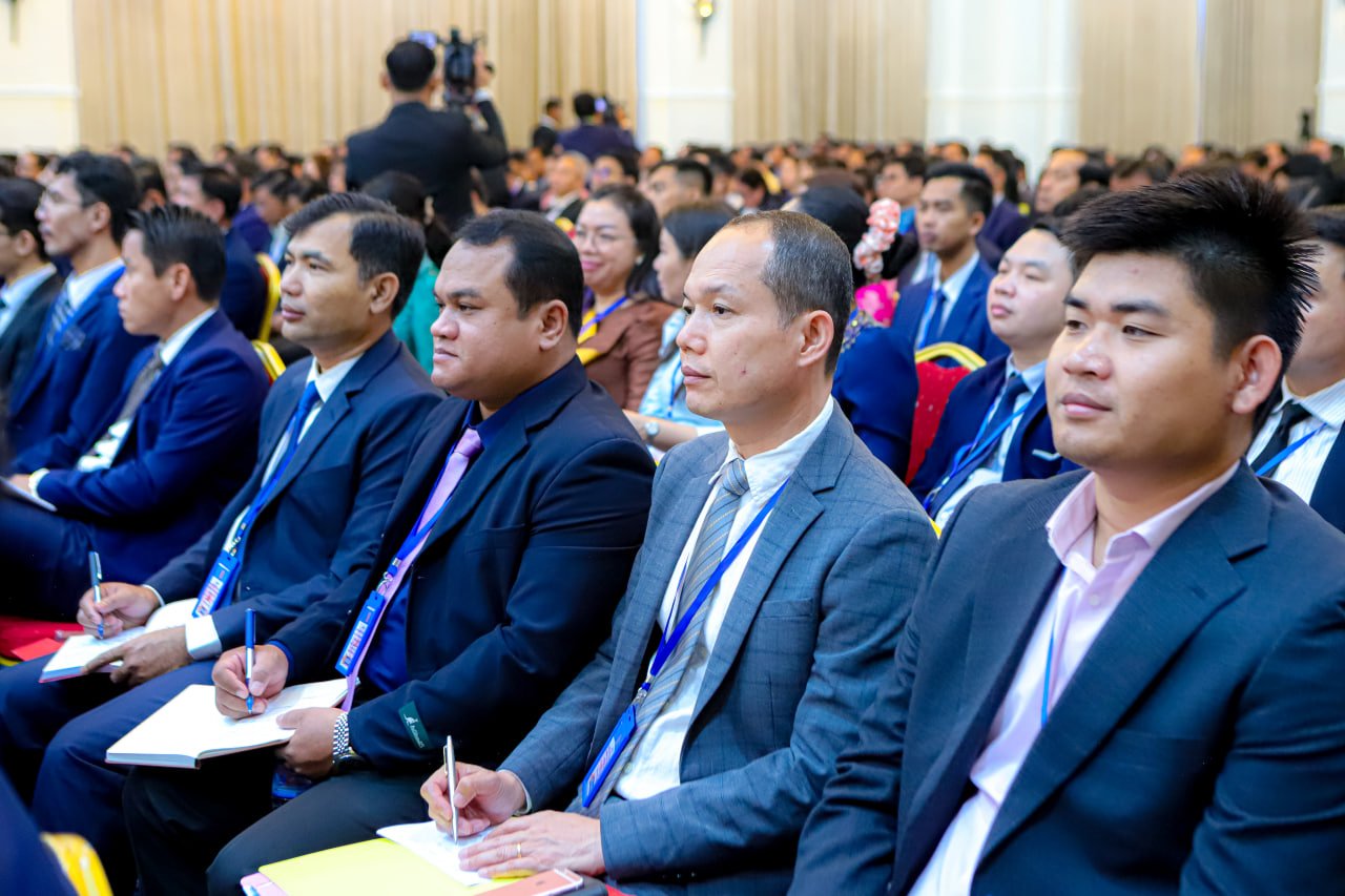 ឯកឧត្តមឧបនាយករដ្ឋមន្រ្តីប្រចាំការ វង្សី វិស្សុត