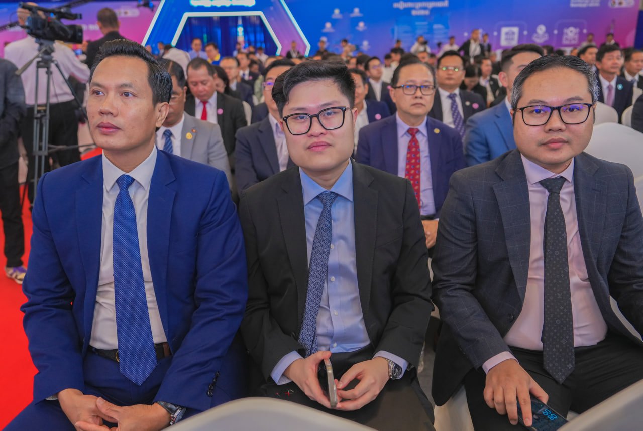 ឯកឧត្តមឧបនាយករដ្ឋមន្រ្តីប្រចាំការ វង្សី វិស្សុត