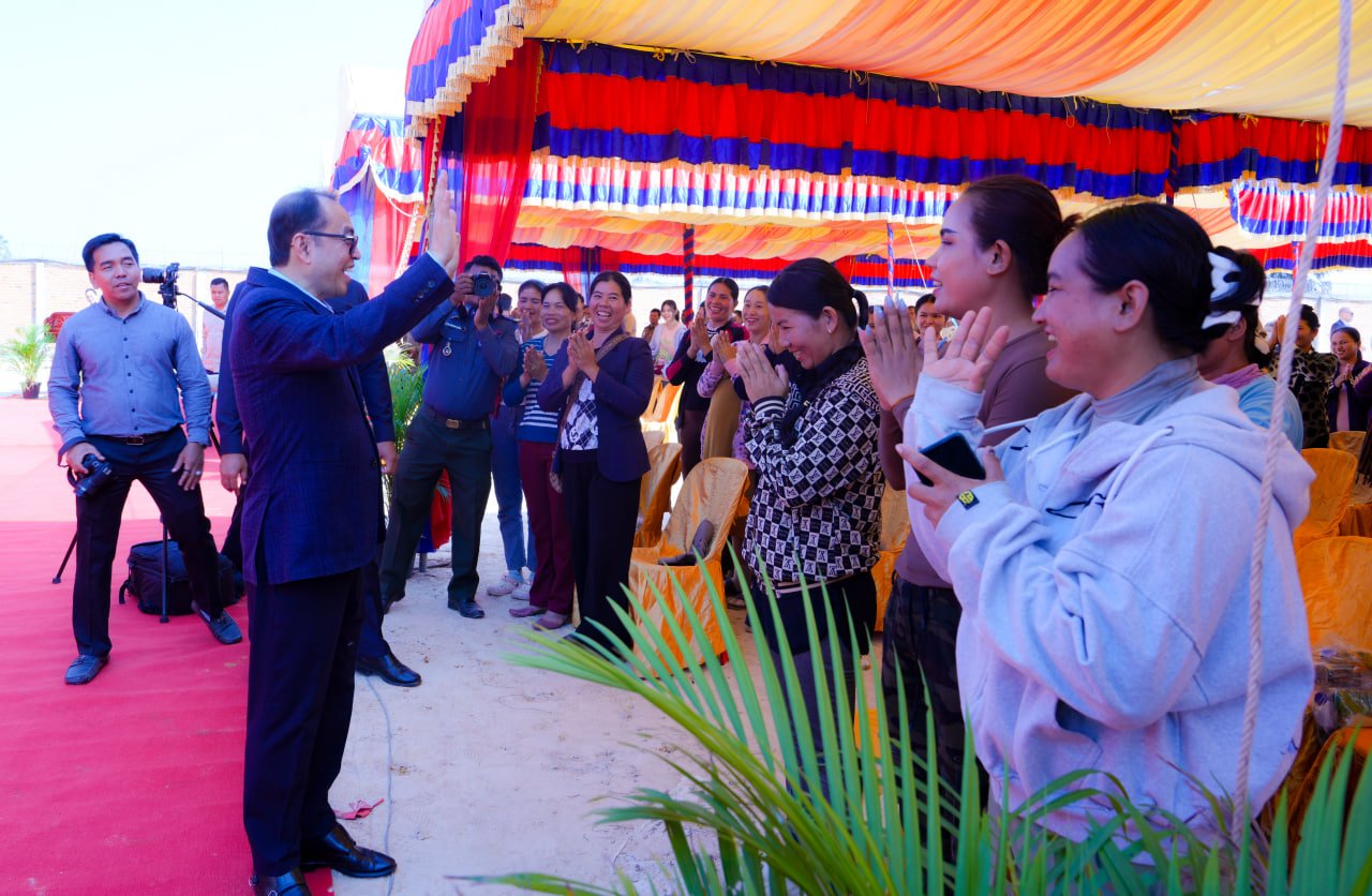 ឯកឧត្តមឧបនាយករដ្ឋមន្ត្រីប្រចាំការ វង្សី វិស្សុត