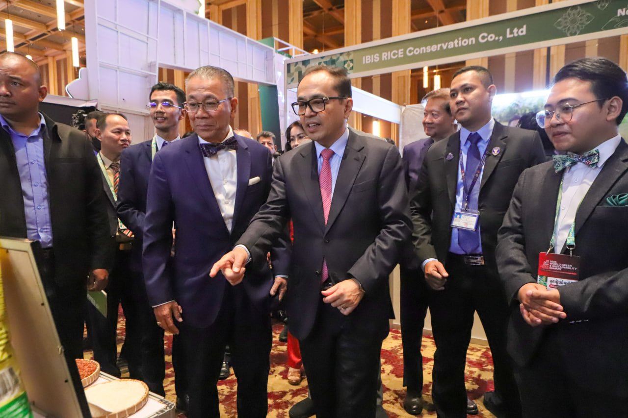 ឯកឧត្តមឧបនាយករដ្ឋមន្រ្តីប្រចាំការ វង្សី វិស្សុត