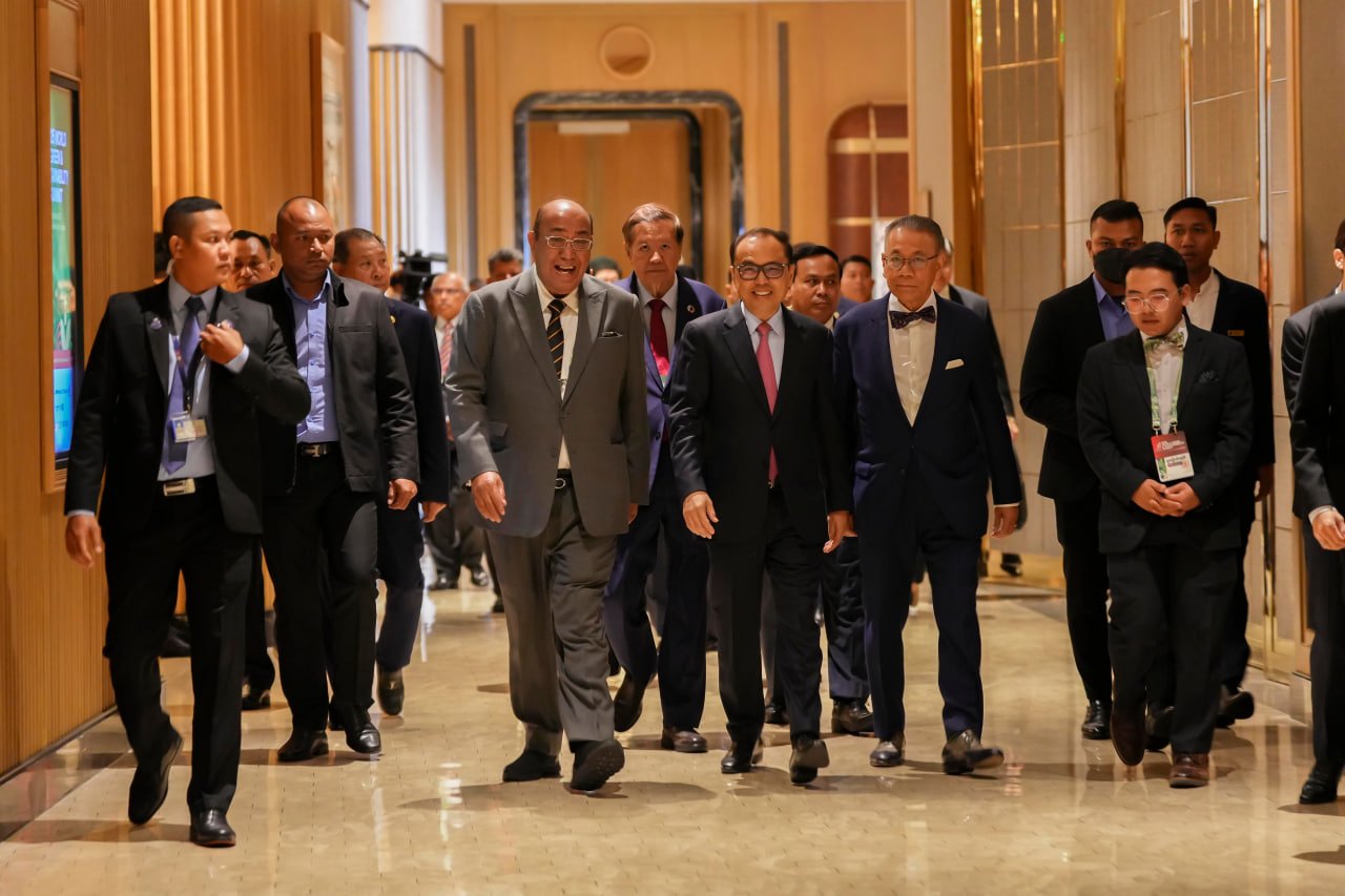 ឯកឧត្តមឧបនាយករដ្ឋមន្រ្តីប្រចាំការ វង្សី វិស្សុត