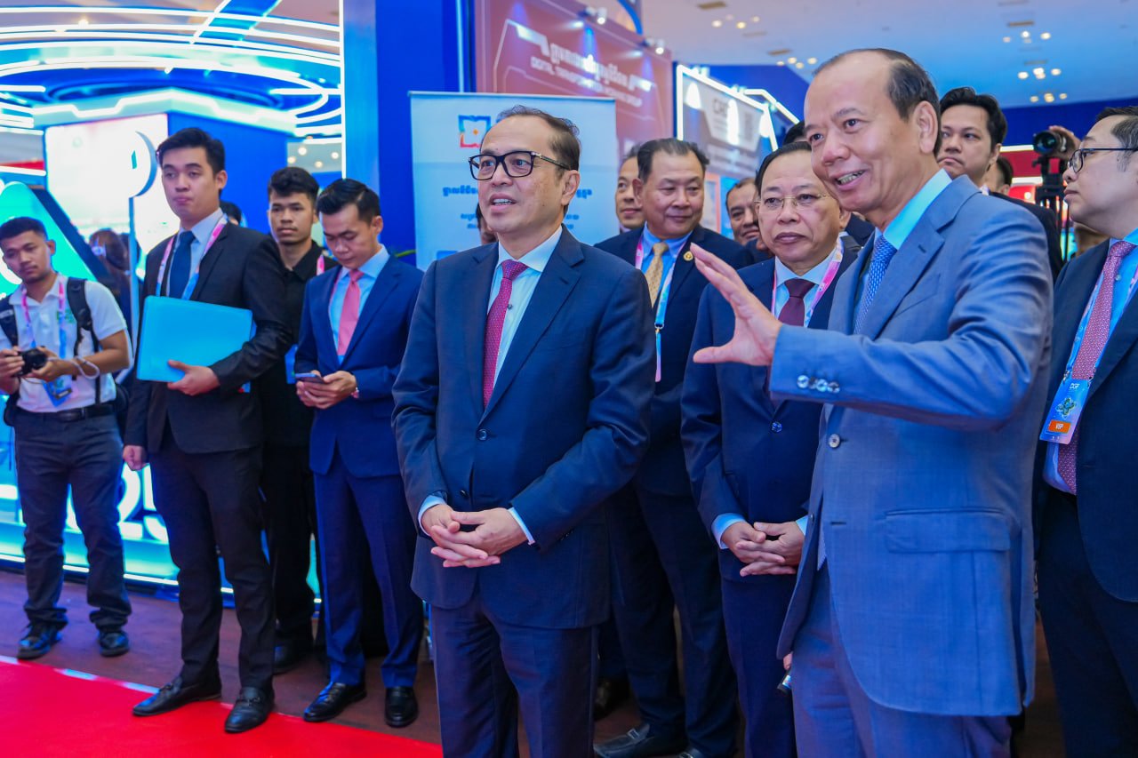 ឯកឧត្តមឧបនាយករដ្ឋមន្ត្រីប្រចាំការ វង្សី វិស្សុត