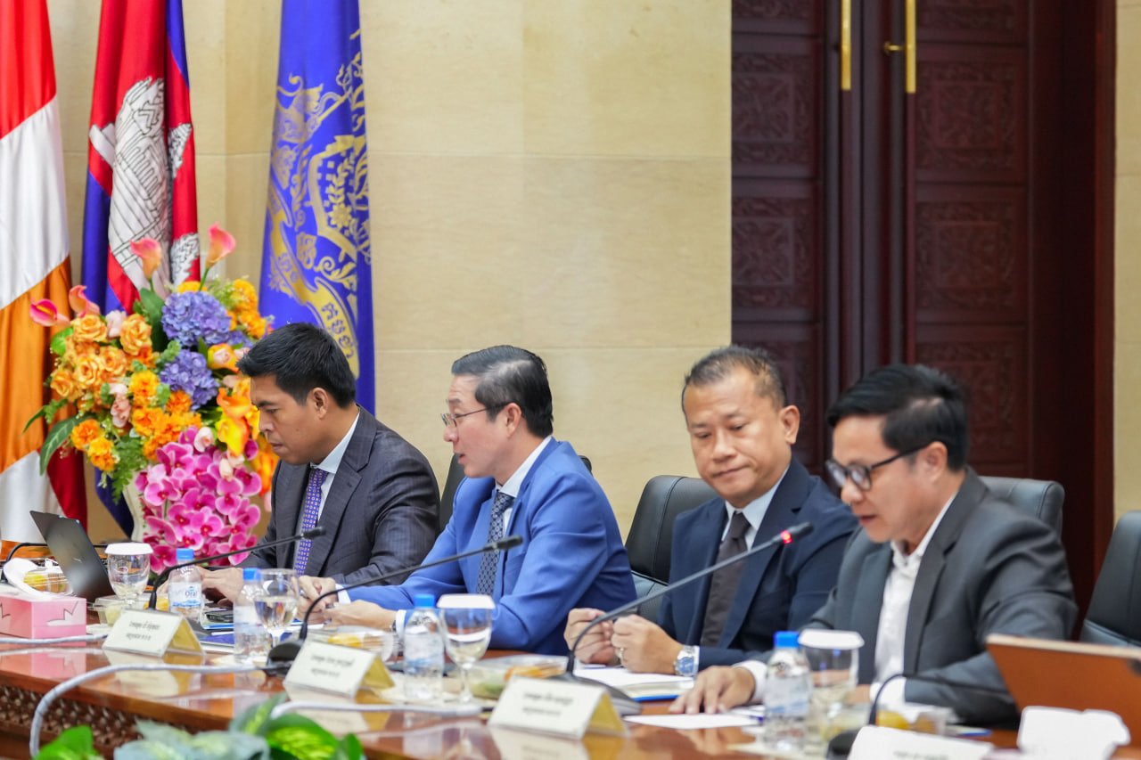 ឯកឧត្តមឧបនាយករដ្ឋមន្រ្តីប្រចាំការ វង្សី វិស្សុត