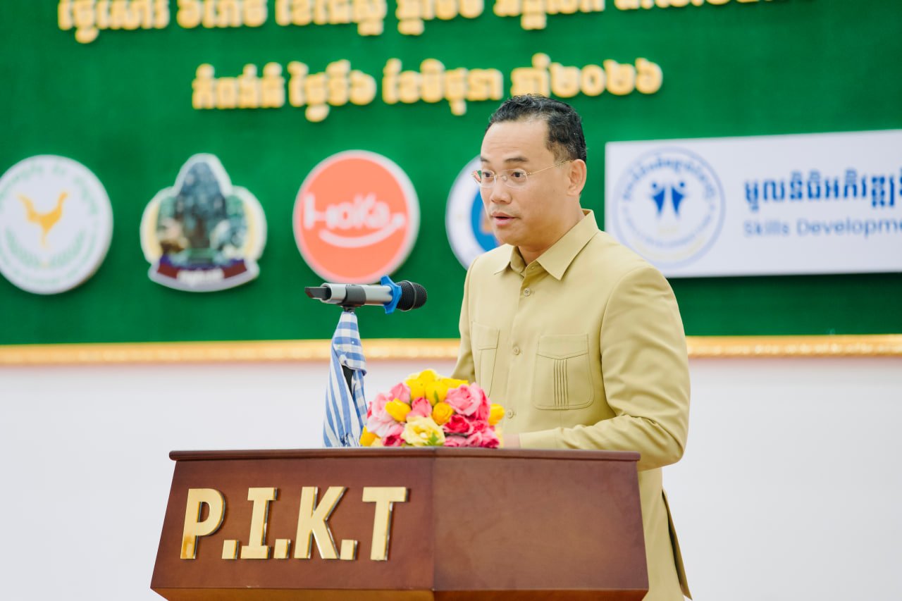 ឯកឧត្តមឧបនាយករដ្ឋមន្រ្តីប្រចាំការ វង្សី វិស្សុត