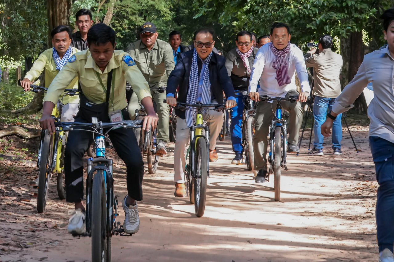 ឯកឧត្តមឧបនាយករដ្ឋមន្ត្រីប្រចាំការ វង្សី វិស្សុត