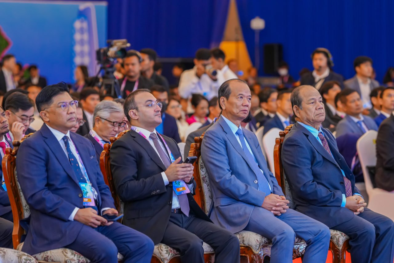 ឯកឧត្តមឧបនាយករដ្ឋមន្ត្រីប្រចាំការ វង្សី វិស្សុត