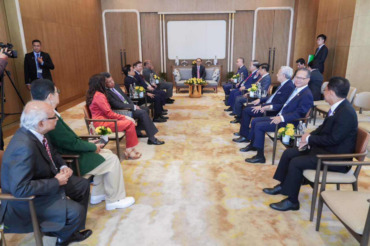 ឯកឧត្តមឧបនាយករដ្ឋមន្រ្តីប្រចាំការ វង្សី វិស្សុត