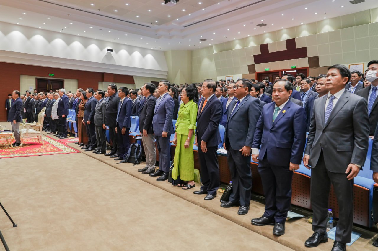 ឯកឧត្តមឧបនាយករដ្ឋមន្រ្តីប្រចាំការ វង្សី វិស្សុត