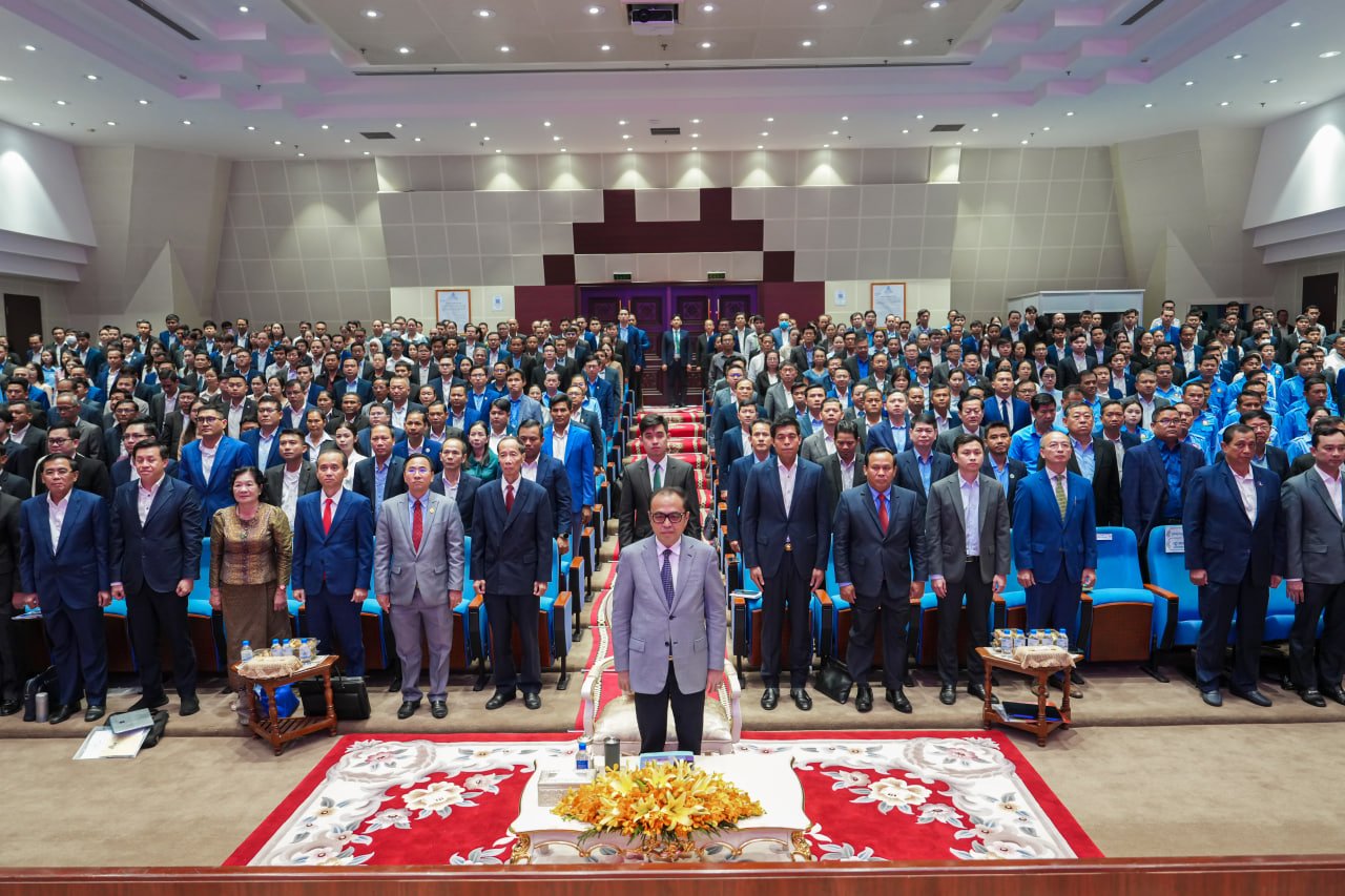 ឯកឧត្តមឧបនាយករដ្ឋមន្រ្តីប្រចាំការ វង្សី វិស្សុត