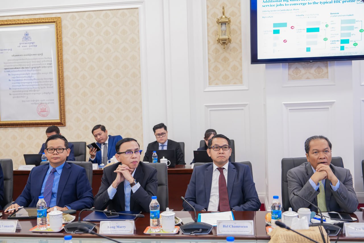 ឯកឧត្តមឧបនាយករដ្ឋមន្ត្រីប្រចាំការ វង្សី វិស្សុត