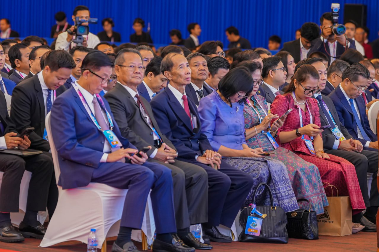 ឯកឧត្តមឧបនាយករដ្ឋមន្ត្រីប្រចាំការ វង្សី វិស្សុត