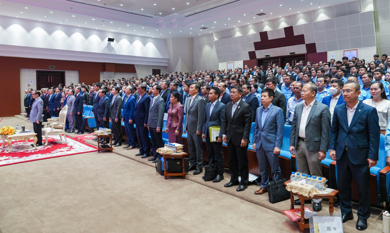 ឯកឧត្តមឧបនាយករដ្ឋមន្រ្តីប្រចាំការ វង្សី វិស្សុត