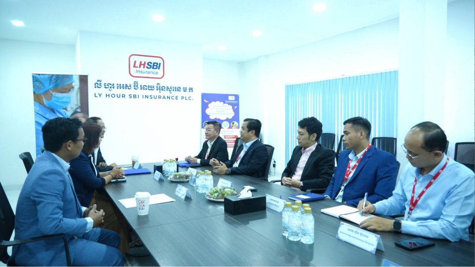 ក្រុមហ៊ុន លី ហួរ អេស ប៊ី អាយ អ៊ិនសួរេន