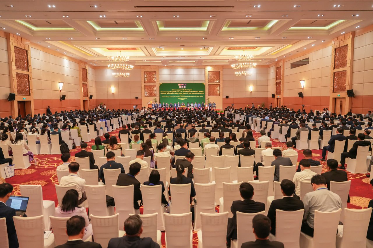 ឯកឧត្ដមឧបនាយករដ្ឋមន្រ្តីប្រចាំការ វង្សី វិស្សុត