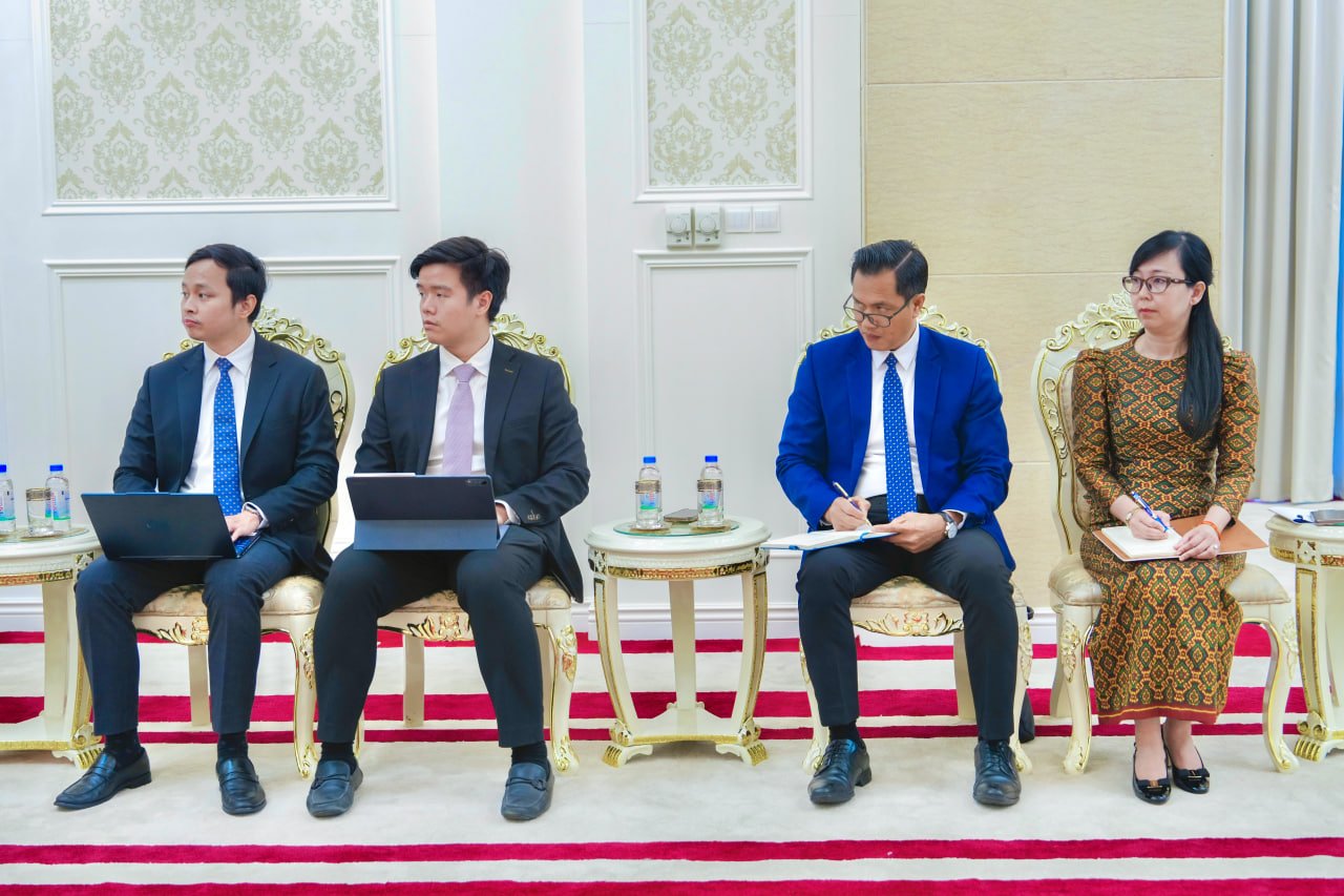 ឯកឧត្តមឧបនាយករដ្ឋមន្ត្រីប្រចាំការ វង្សី វិស្សុត