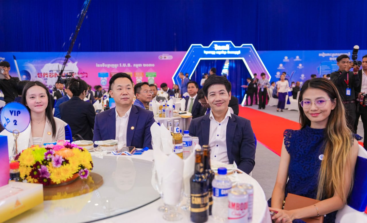 ឯកឧត្តមឧបនាយករដ្ឋមន្រ្តីប្រចាំការ វង្សី វិស្សុត