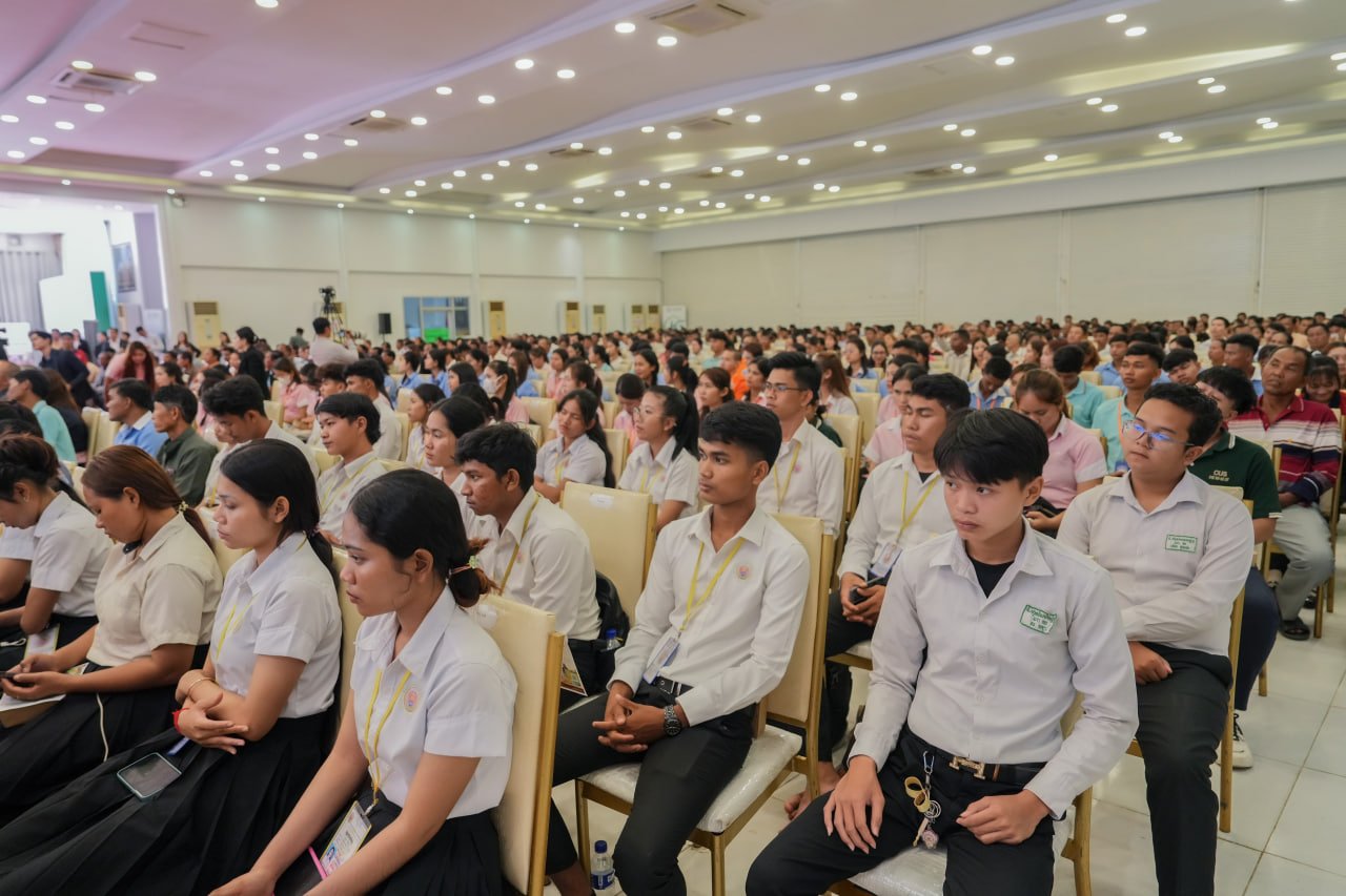 ឯកឧត្តម វង្សី វិស្សុត៖