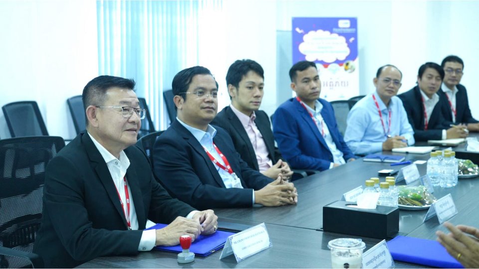 ក្រុមហ៊ុន លី ហួរ អេស ប៊ី អាយ អ៊ិនសួរេន