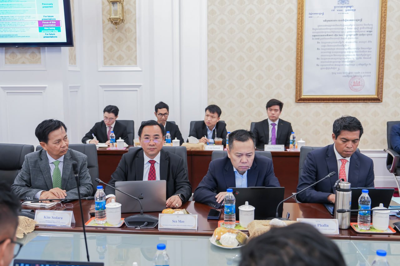 ឯកឧត្តមឧបនាយករដ្ឋមន្ត្រីប្រចាំការ វង្សី វិស្សុត