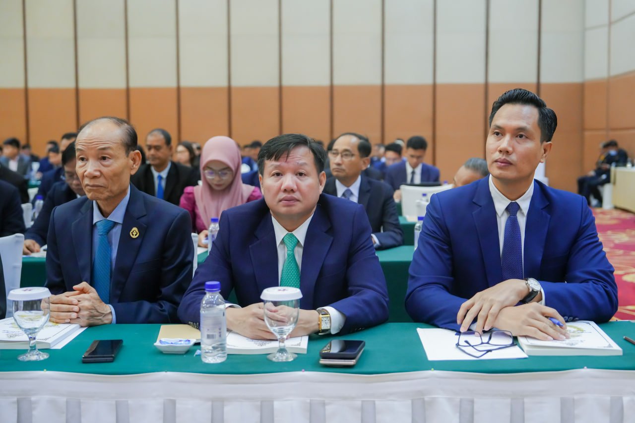 ឯកឧត្តមឧបនាយករដ្ឋមន្ត្រីប្រចាំការ វង្សី វិស្សុត