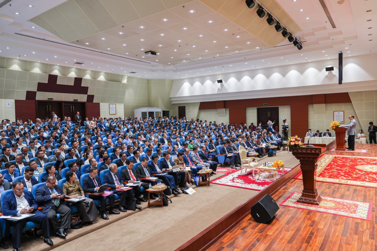 ឯកឧត្តមឧបនាយករដ្ឋមន្រ្តីប្រចាំការ វង្សី វិស្សុត