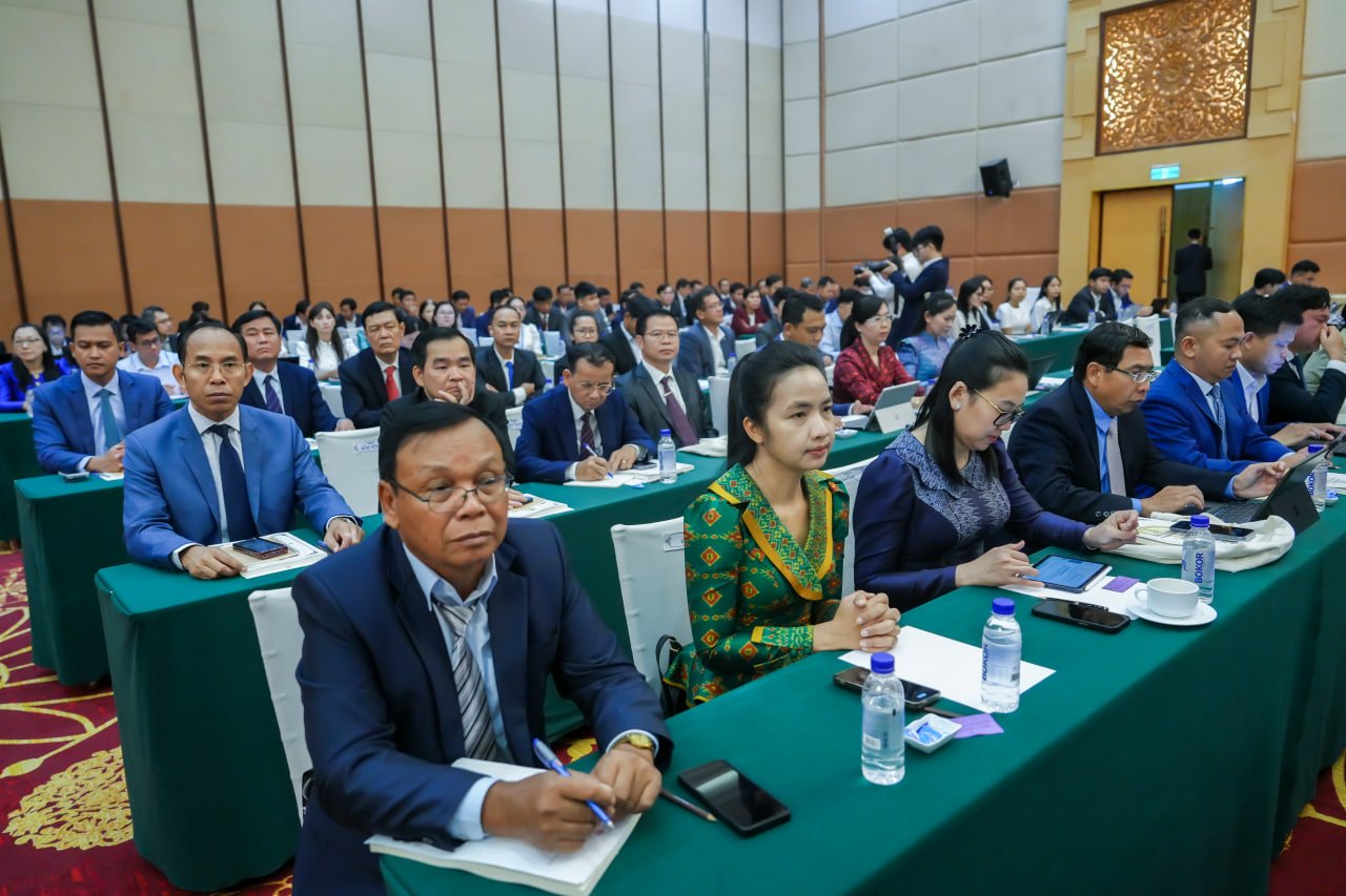 ឯកឧត្តមឧបនាយករដ្ឋមន្ត្រីប្រចាំការ វង្សី វិស្សុត